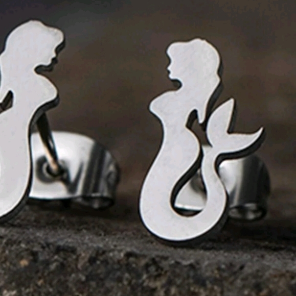 Retro Mermaid Stud Earrings - Picture 3 of 3